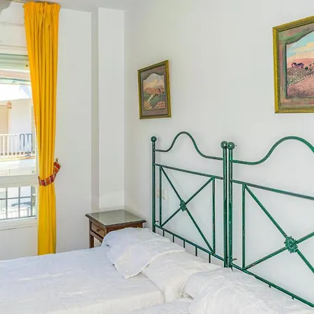 Lovely In With Kitchenette Marbella